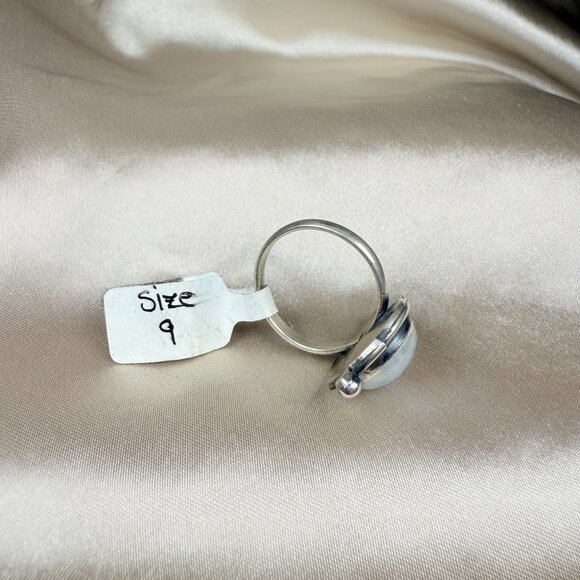 Handmade Silver Ring Round Rainbow Moonstone Cabochon Gemstone Jewelry Size 9 - Picture 3 of 5